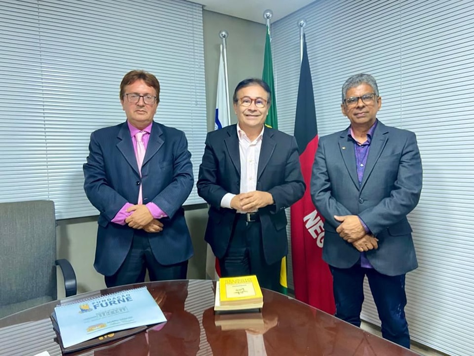 Diretoria recebida pelo Presidente da OAB PB
